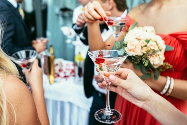 What’s the Purpose of Wedding Cocktail Hour?